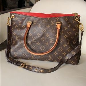 Louis Vuitton Classic Purse
